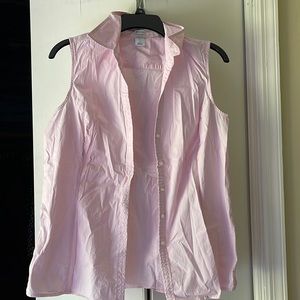 Gap. Large. Women’s button up shirt. Sleeveless